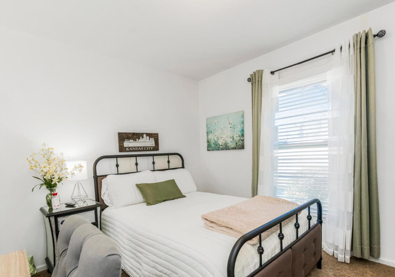 קנזס סיטי Becky & Marvels 420 Stay - Private Room מראה חיצוני תמונה