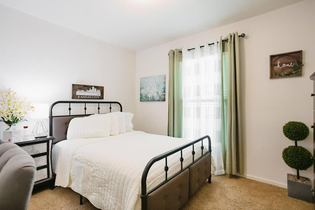 קנזס סיטי Becky & Marvels 420 Stay - Private Room מראה חיצוני תמונה